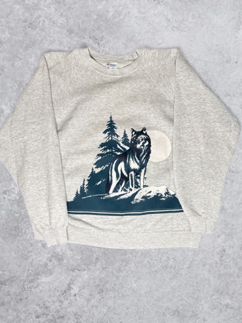 Vintage 90’s Hanes Wolf Nature Crewneck Size 2XL